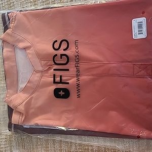 Figs scrub set. Top Medium Bottom  LP